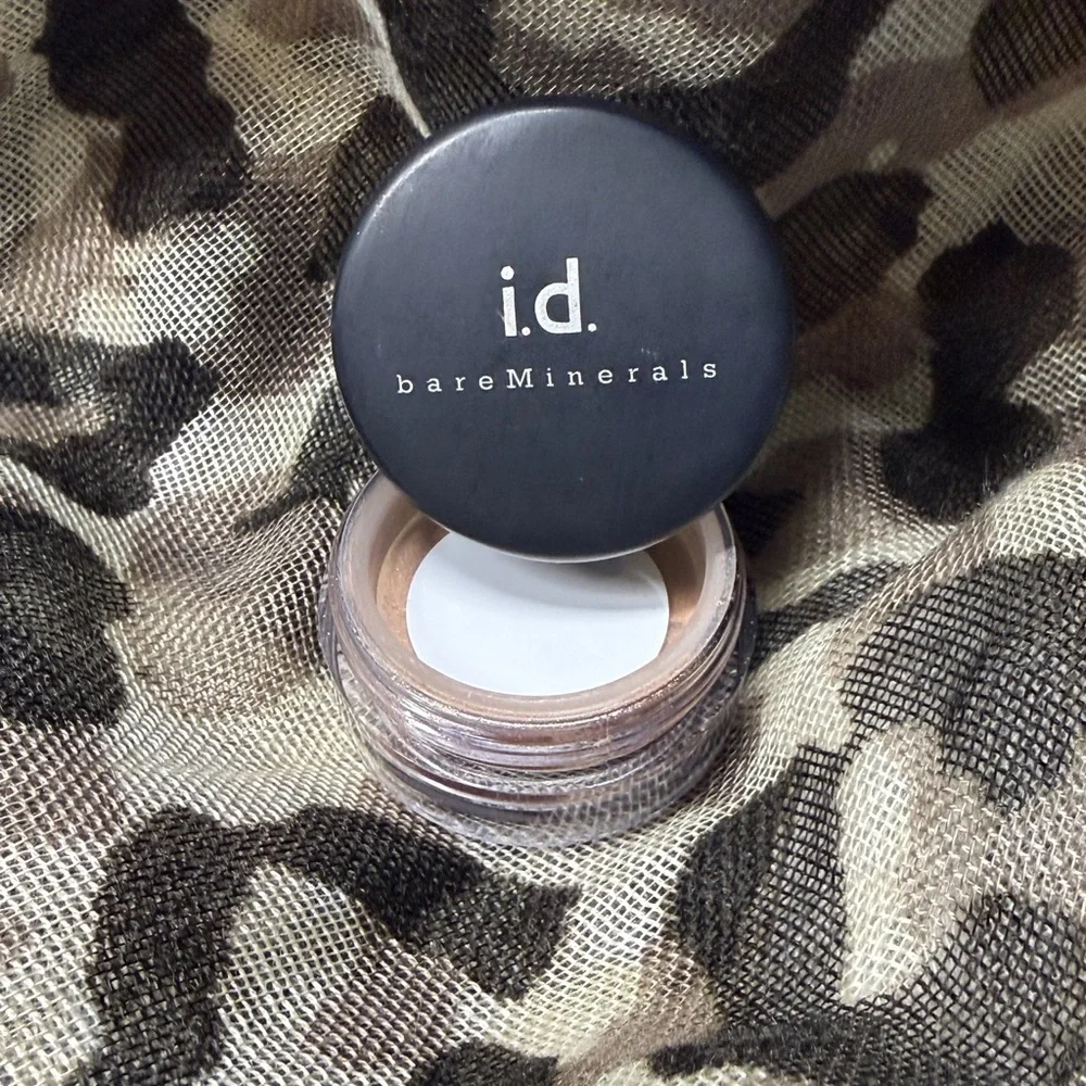 bareMinerals i.d. Eyeshadow — Pamper